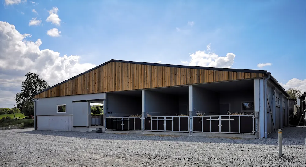 Bâtiment spécialisé pour élevage porcin