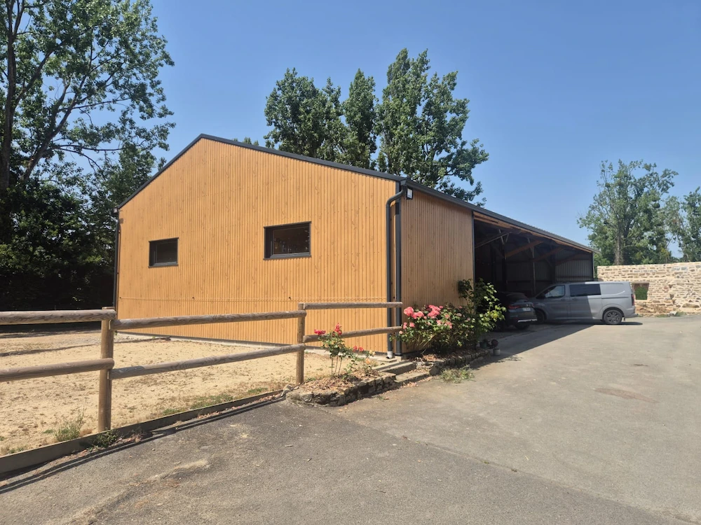 Rénovation de toiture et bardage de hangar